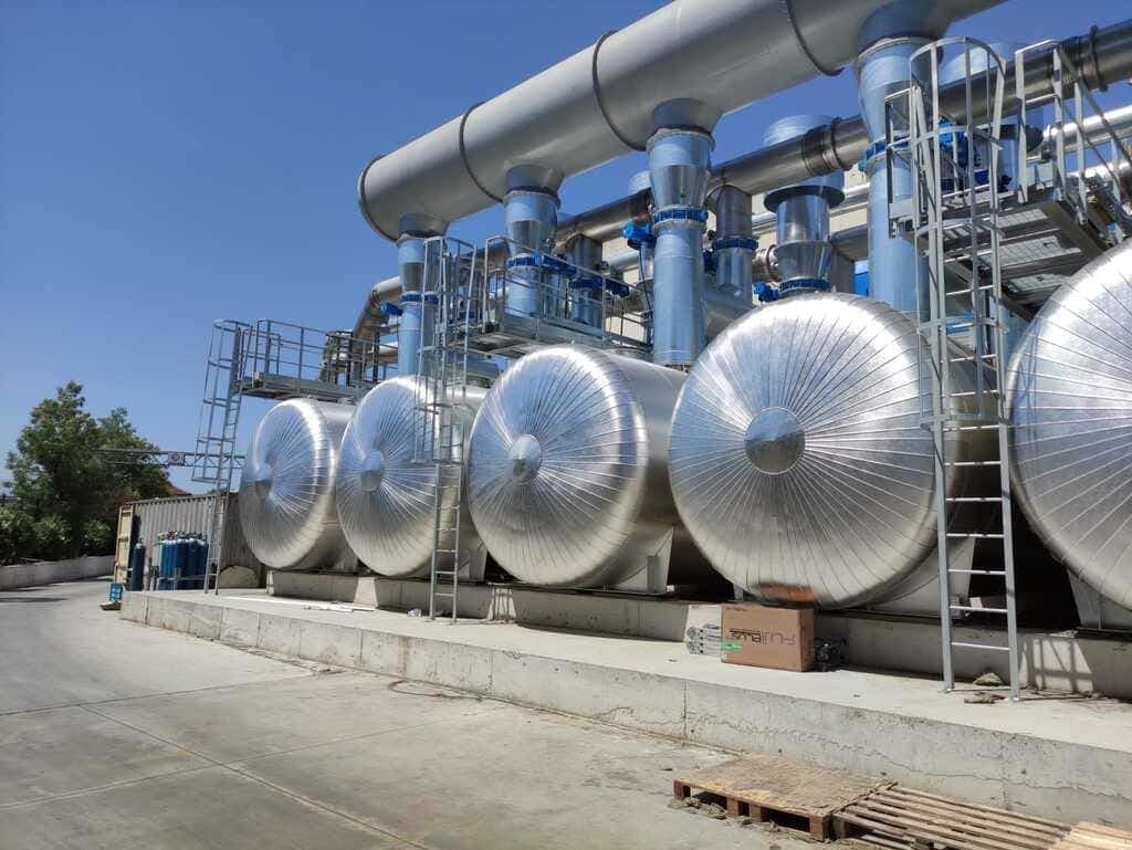 Row of adsorber tanks, solvent recovery plant